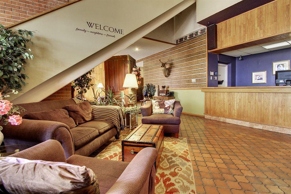 Eagle'S Nest Hotel & Conference Center Quincy Exterior photo